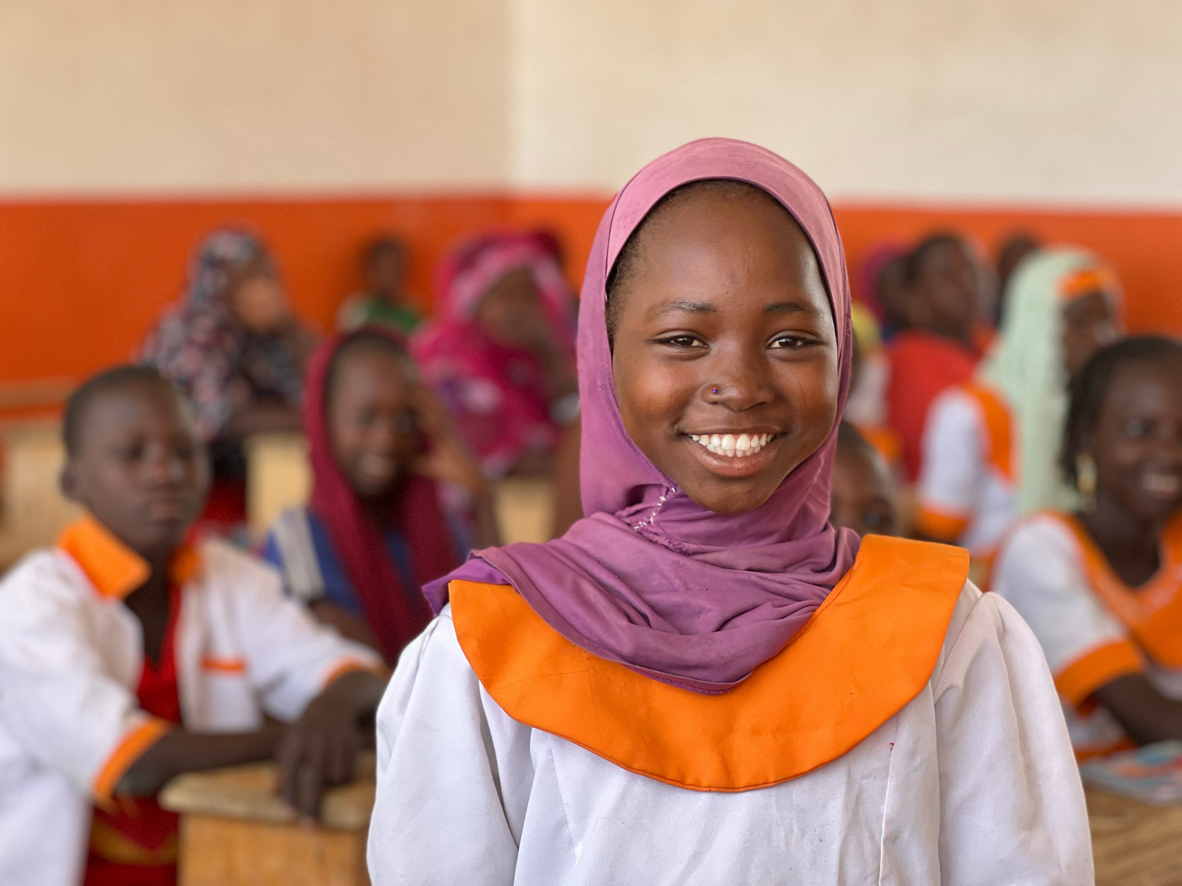 Hadja (12) er endelig tilbake på skolebenken.